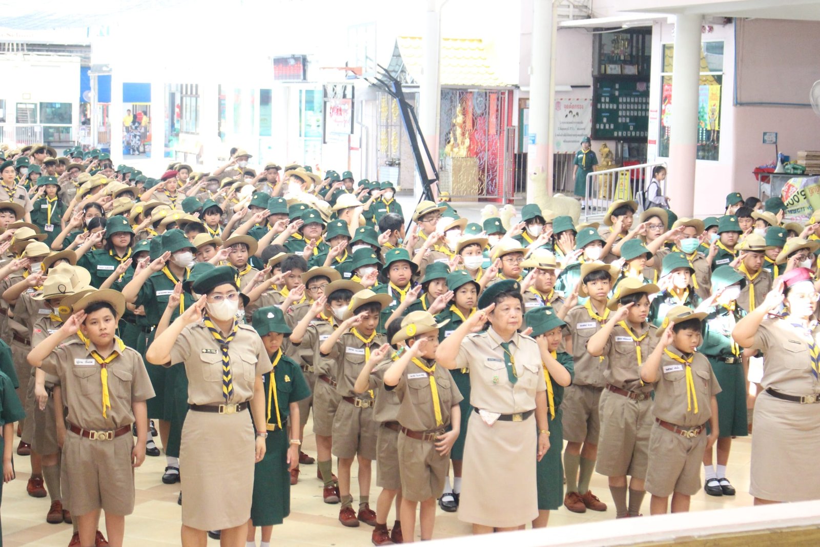 กิจกรรมวันสมเด็จพระมหาธีรราชเจ้า และพิธีประดับดาว